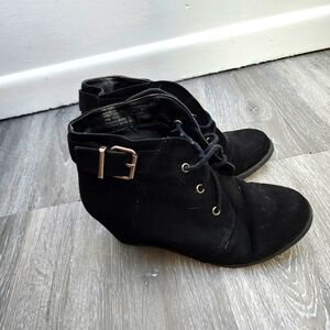 SO Size 5.5 Black Ankle Boots Lace Up